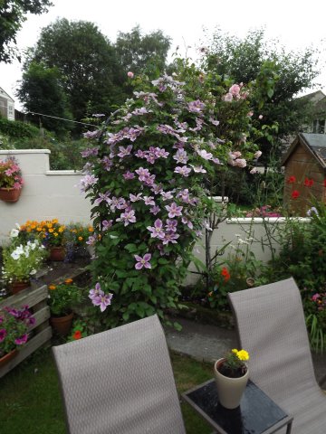BarrowfordBestKeptGardens2019_202_25pc